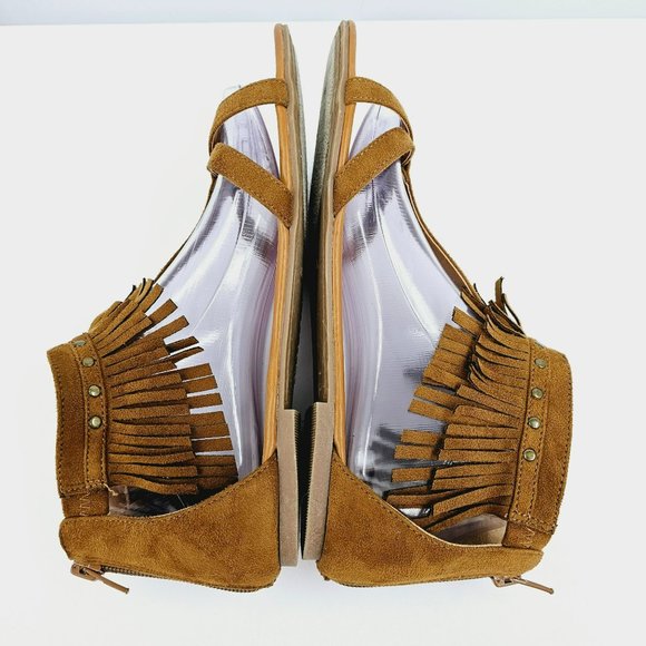 Indigo Rd Cross Fringe Sandals 8.5 Brown Ankle Cuff Zip Back Studs T Strap Boho - Picture 10 of 14